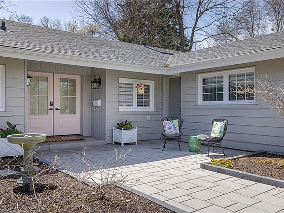 3rd image of 3136 Princess Blvd
