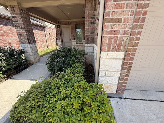 5th image of 124 Greengate Dr
