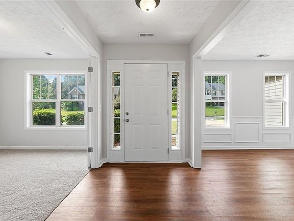 2nd image of 131 Elk Dr
