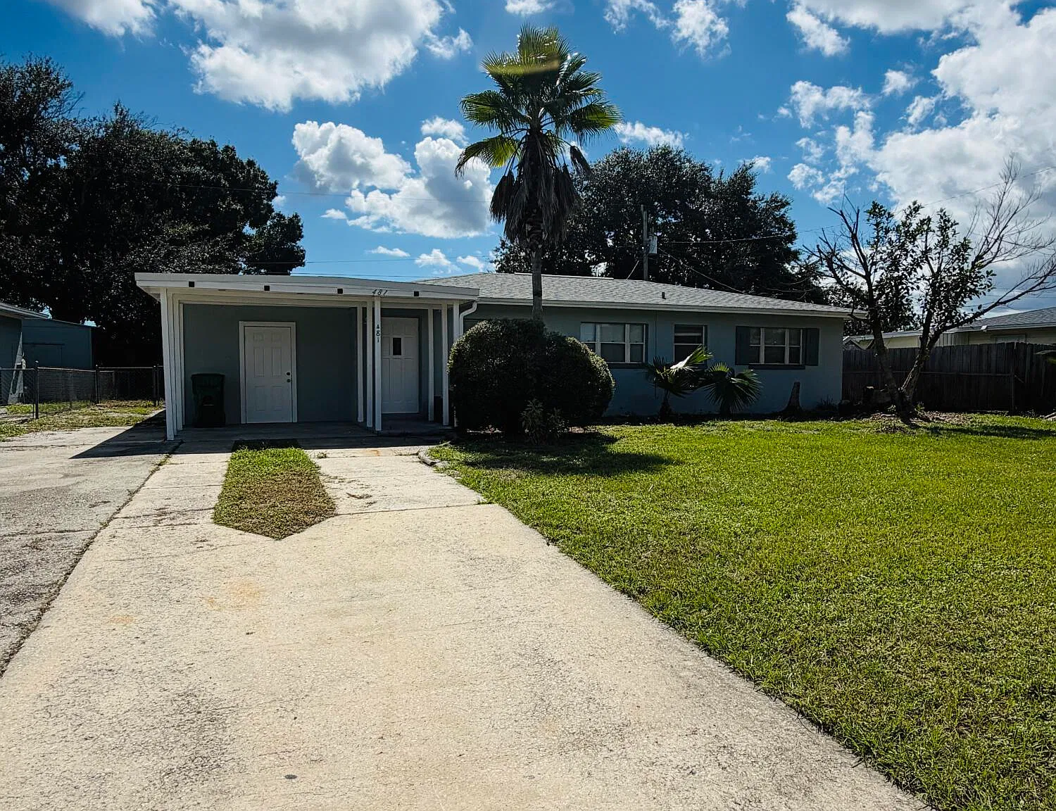 3 bed, 2.0 bath, 1050 sqft, $2,050 — Photo 1