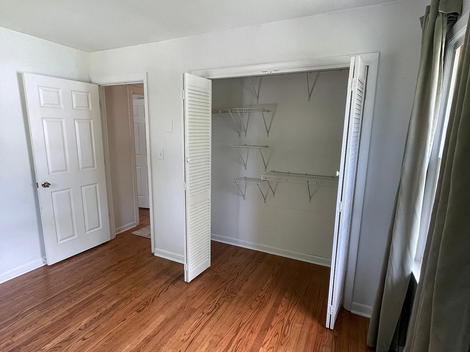 3 bed, 2.0 bath, 1250 sqft, $1,600 — Photo 4