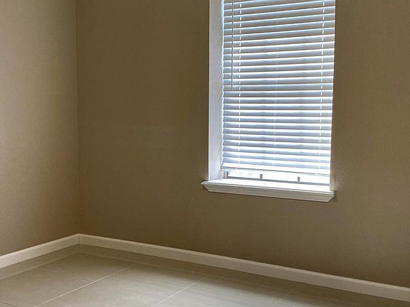 5th image of 721 W Dallas Ave #6