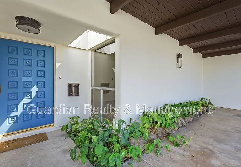 7238 E Joshua Tree Ln — Photo 5