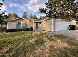 6348 Gary Moore Ln, Powell, TN 37849