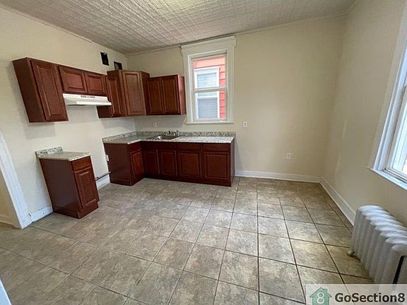 2nd image of 299 Avon Ave Floor 2