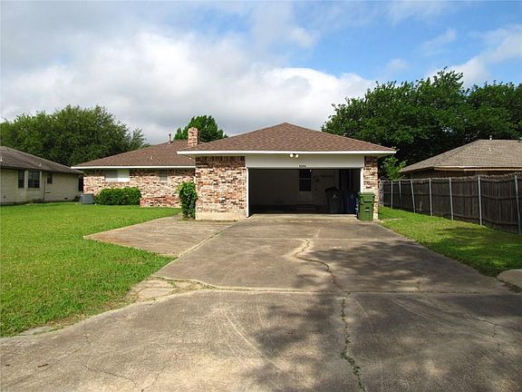 3rd image of 2306 Longridge Dr