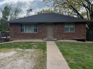 1916 Cedar Ln, Jefferson City, MO 65109