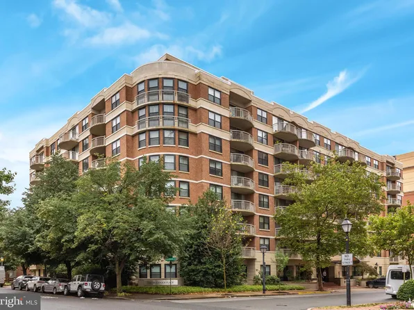 1200 Braddock Pl APT 216, Alexandria, VA 22314