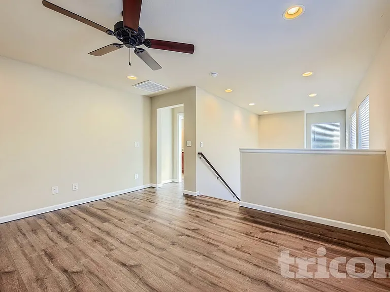 3322 Nova St NE — Photo 12