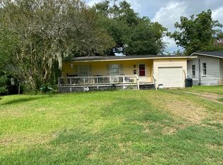 603 Winding Way, Lake Jackson, TX 77566
