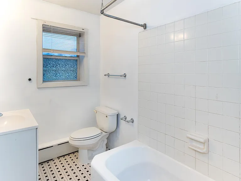 255 Birmingham St #B001 — Photo 2