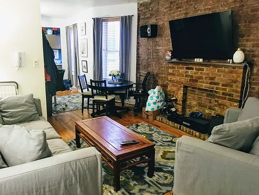 Rented by Oxford Property Group | media 24