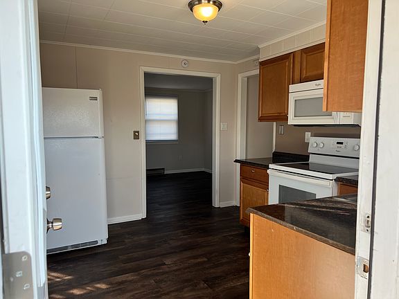2nd image of 606 E 20th St APT 2