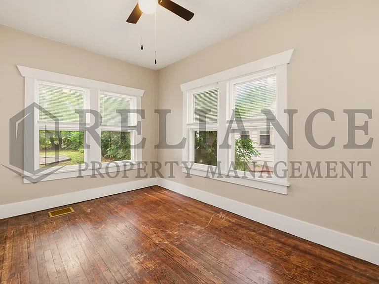 1425 S Laura Ave — Photo 23
