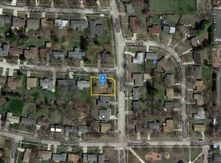 140 E Alden Pl, Dekalb, IL 60115