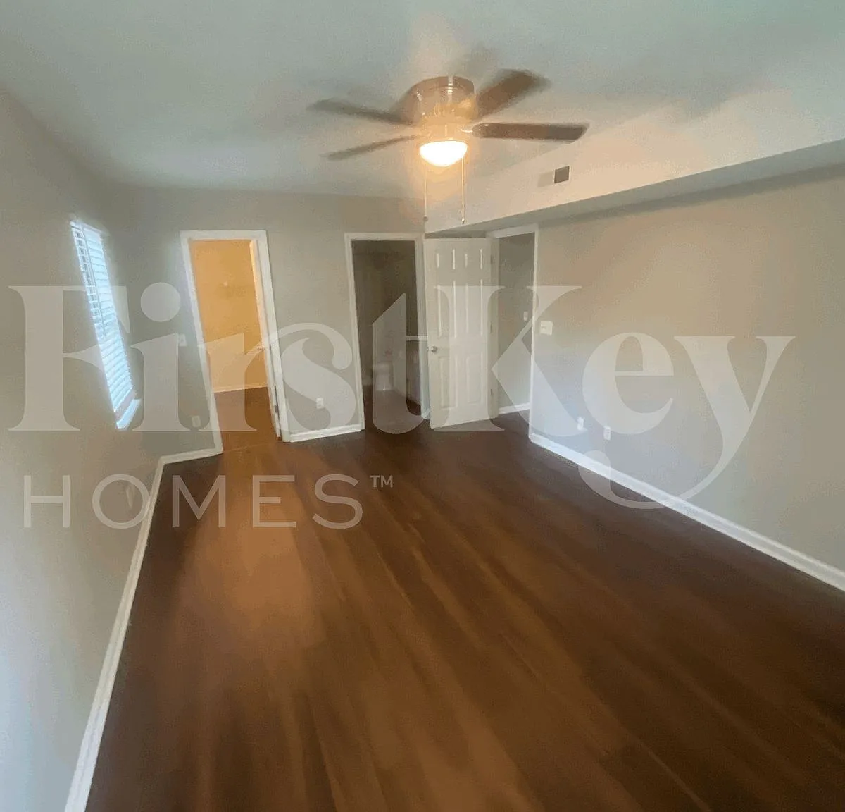 3 bed, 2.0 bath, 1700 sqft, $2,730 — Photo 3