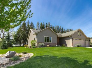 165 Hickory Ln NE, Owatonna, MN 55060