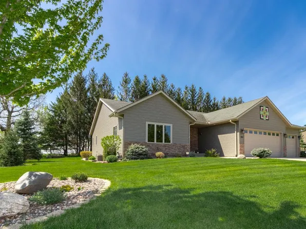 165 Hickory Ln NE, Owatonna, MN 55060