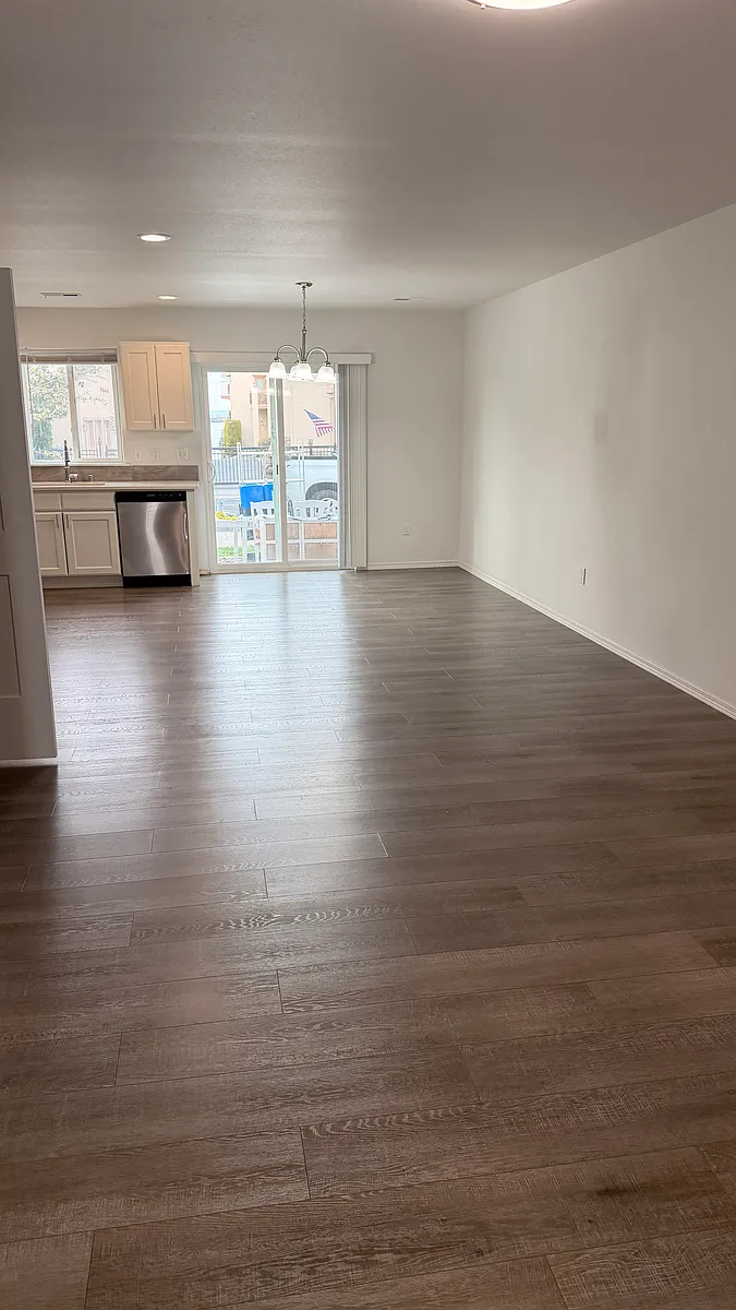 Building Photo - 2637 W Marina Dr #8