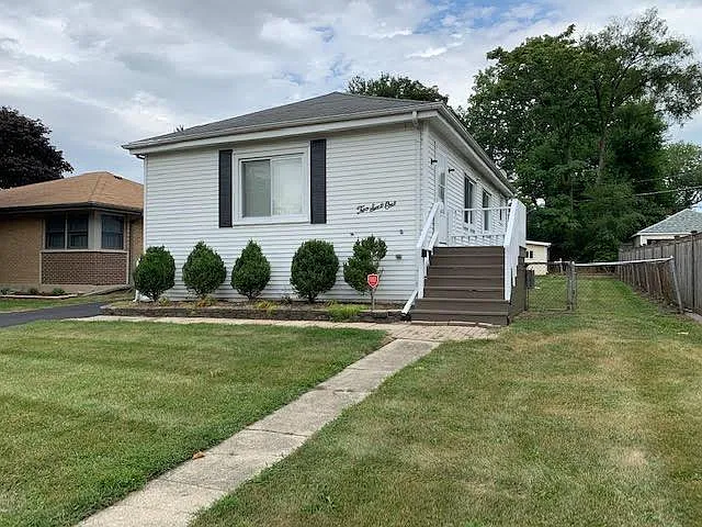 261 N Ardmore Ave photo 1