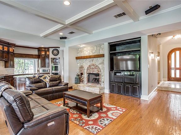 2nd image of 217 Dwyer Ct