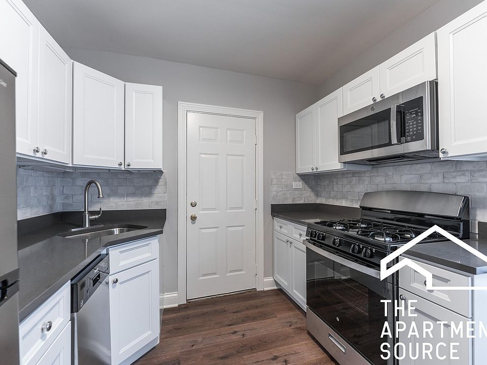 1st image of 5732 N Winthrop Ave #111
