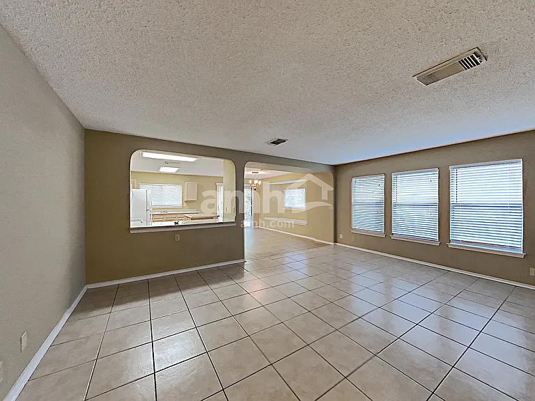 10542 Westfield Pl — Photo 6