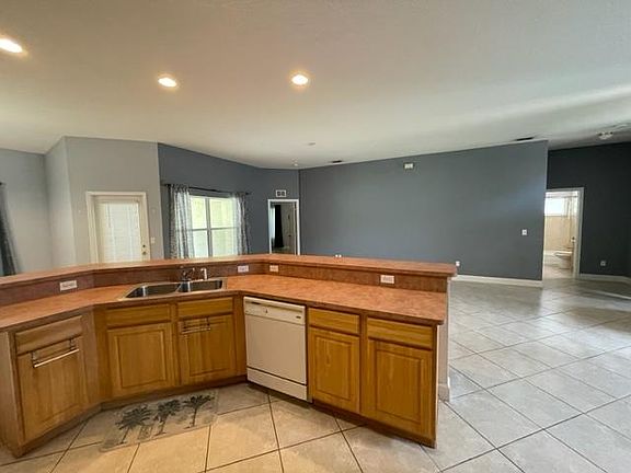 5th image of 61 Buttonworth Dr #B
