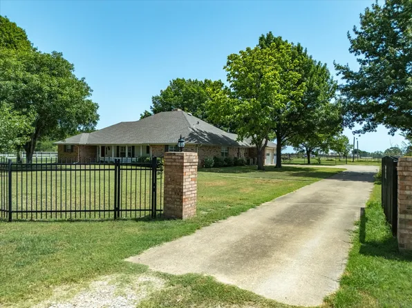 219 Brown Rd, Ennis, TX 75119