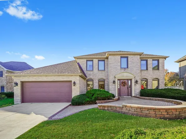 18 Newgate Ave, Naperville, IL 60565