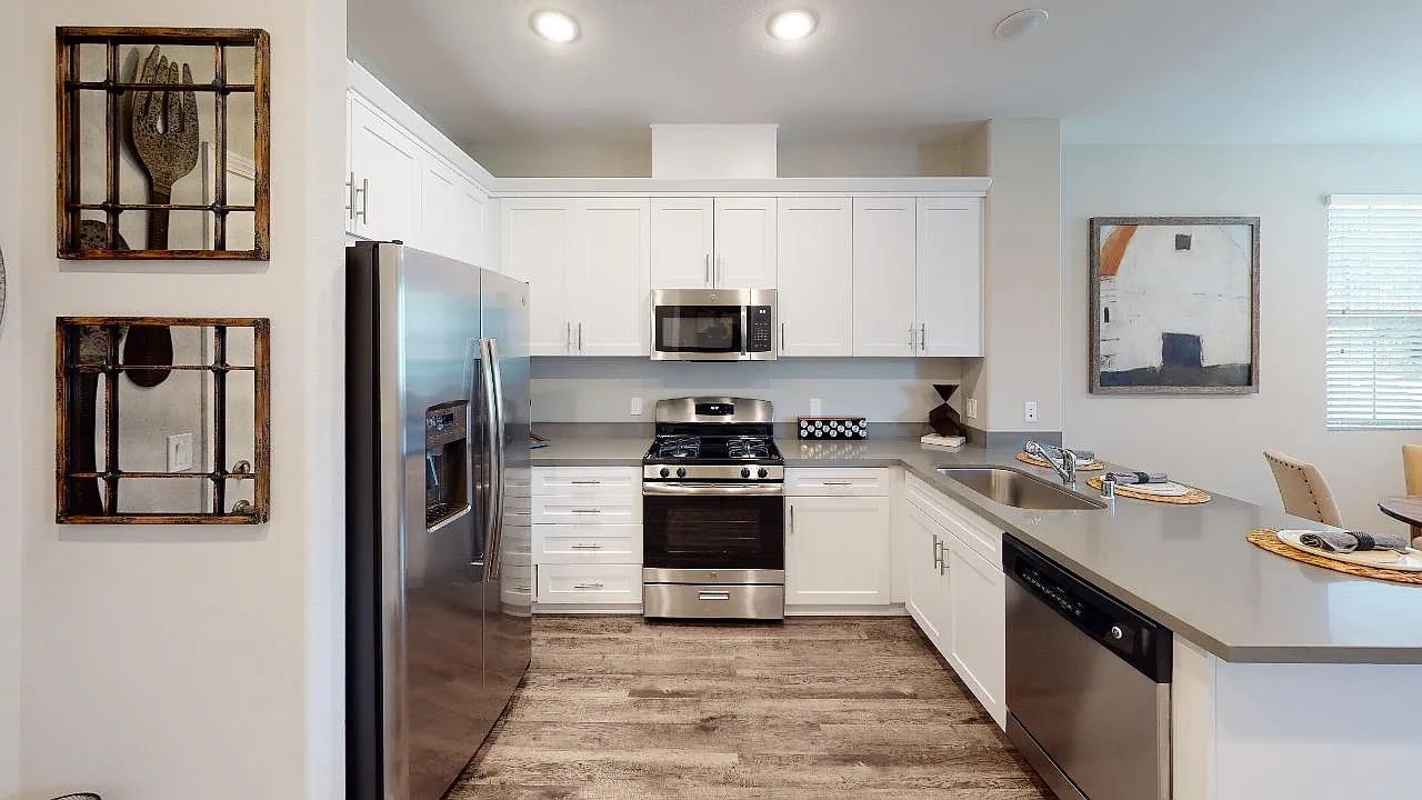 Mitchell Place Apartments — Photo 1