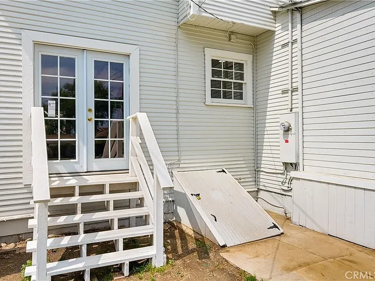 4415 12th St — Photo 31