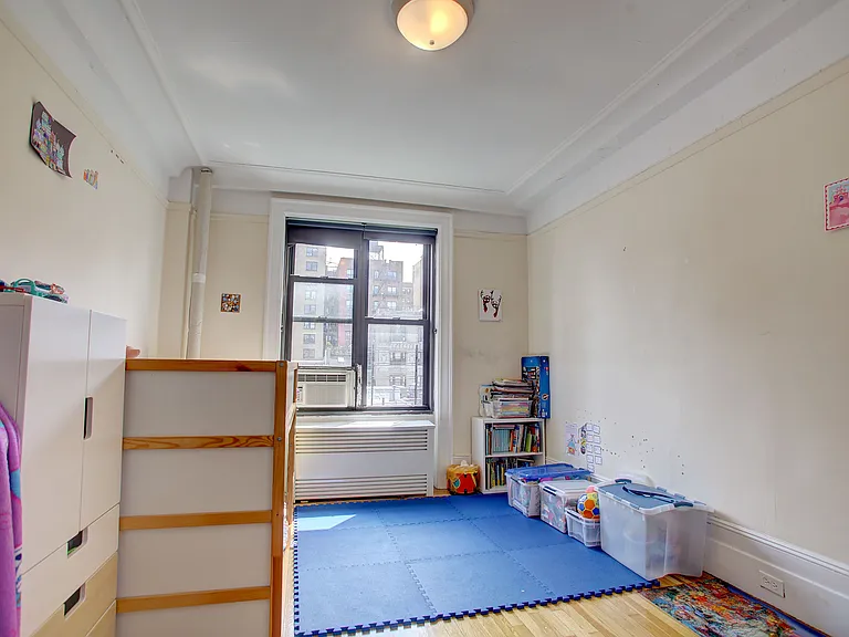 158 W 81st St #83 — Photo 3
