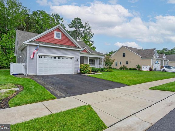 2nd image of 22492 Ridgecrest Dr