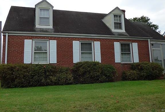 2nd image of 3400 Hazelhurst Ave