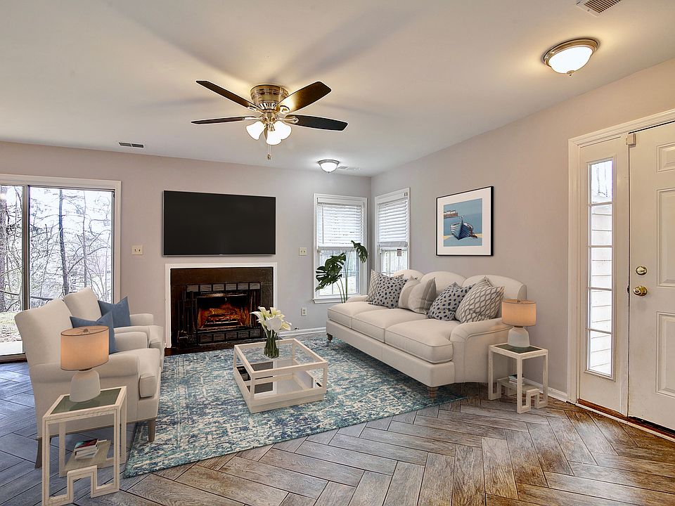 Beautiful Reston Condo!