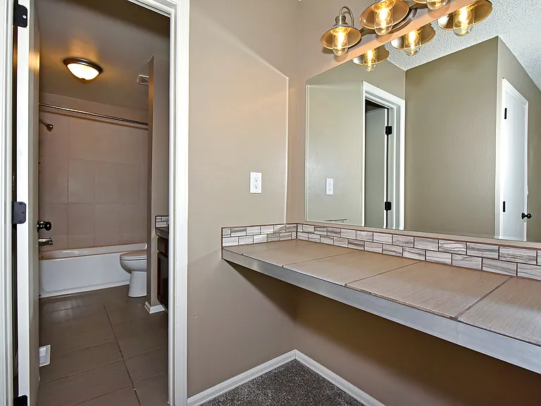 2350 Washo Cir — Photo 11