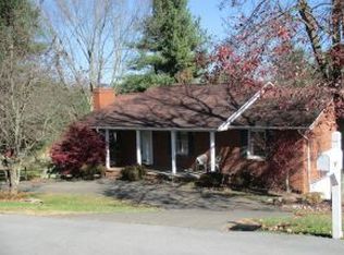 1309 Brookton Dr, Mount Carmel, TN 37645