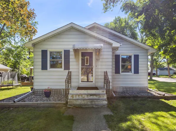 541 1st St S, Winsted, MN 55395