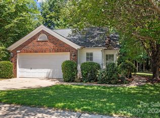 7922 Bristle Ln, Charlotte, NC 28214