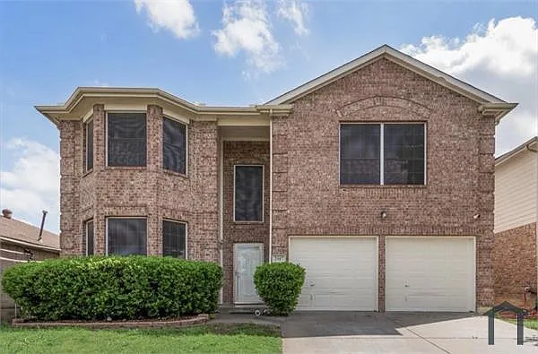 5 bed, 3246 sqft, $3,600 — Photo 3