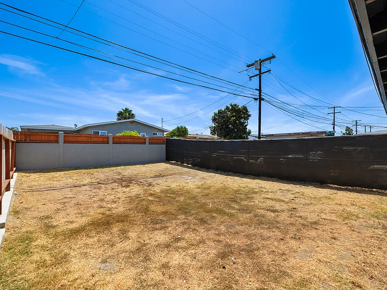 767 Woodlawn Ave #B — Photo 25