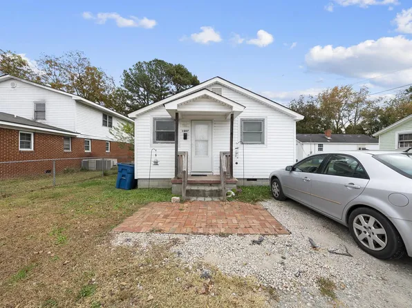 1007 S McKay Ave, Dunn, NC 28334