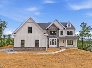 6 Spring Ct, Phillipsburg, NJ 08865