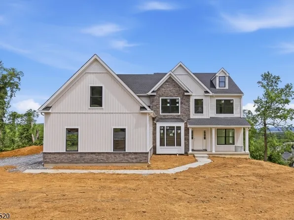 6 Spring Ct, Lopatcong Twp., NJ 08865