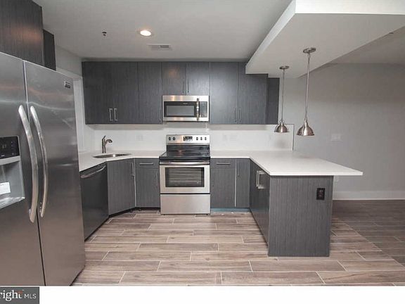 2nd image of 2562 Frankford Ave Fl 3F