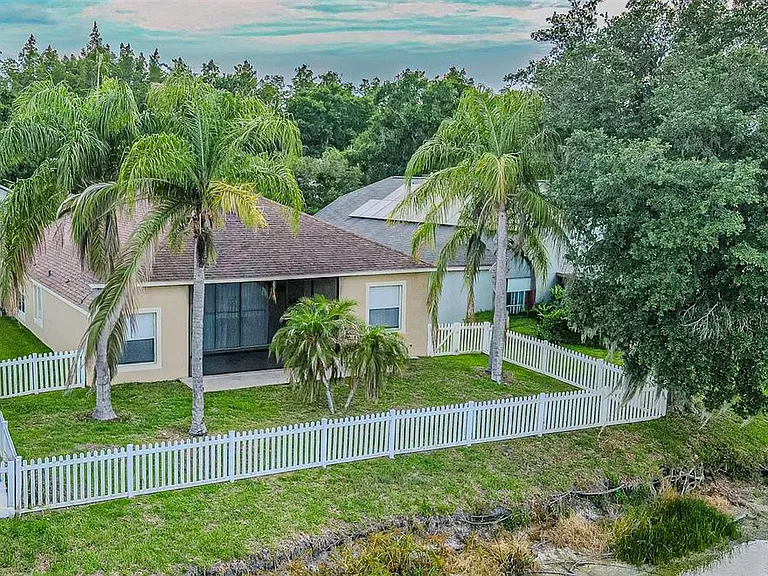 1550 Maximilian Dr — Photo 25