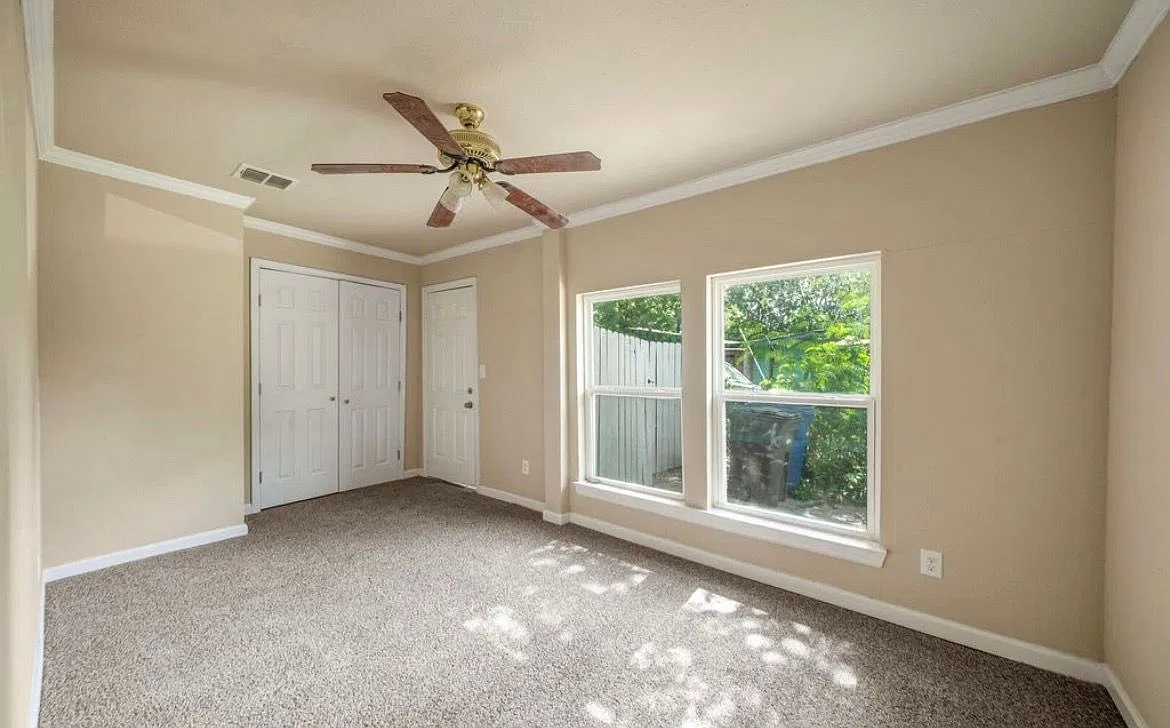 3 bed, 1120 sqft, $1,575 — Photo 3
