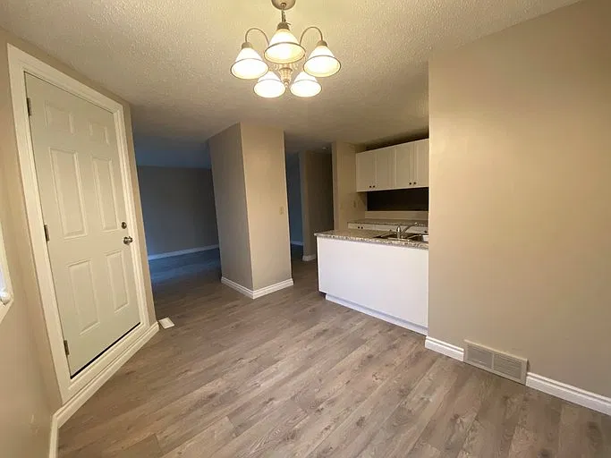 2 bed, 1.0 bath, 1025 sqft, $1,150 — Photo 3