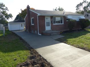 7571 Pardee Rd, Taylor, MI 48180